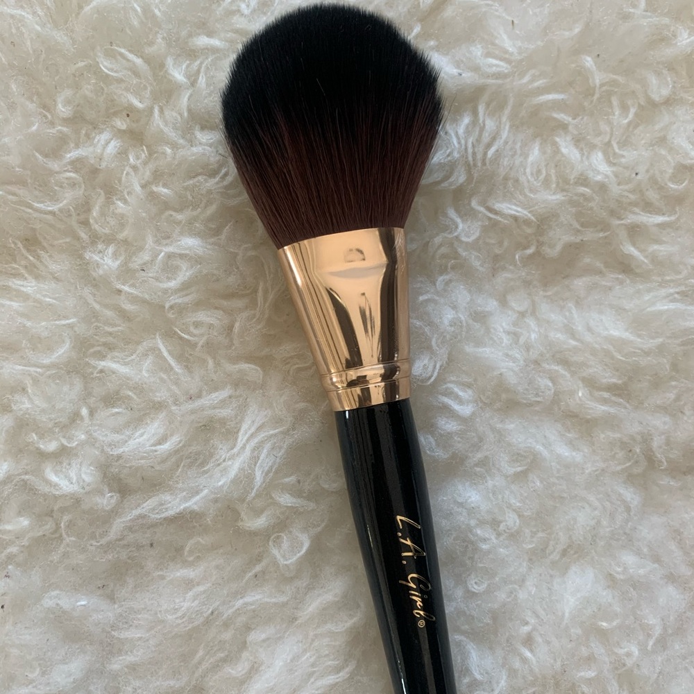 LA Girl Cosmetics Blush Brush